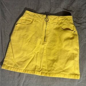 Yellow Zippered Women's Skirt size XXS Terranova